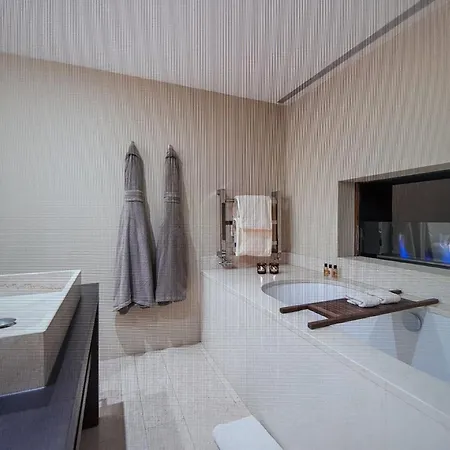Iconic With Matterhorn Views Chalet